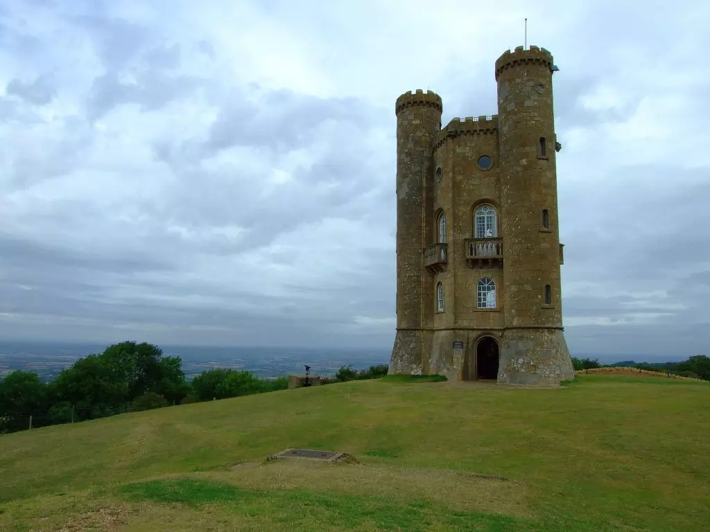 Broadway Tower