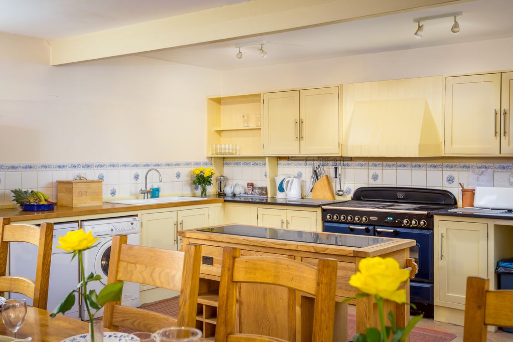 Stanton Holiday Cottage kitchen